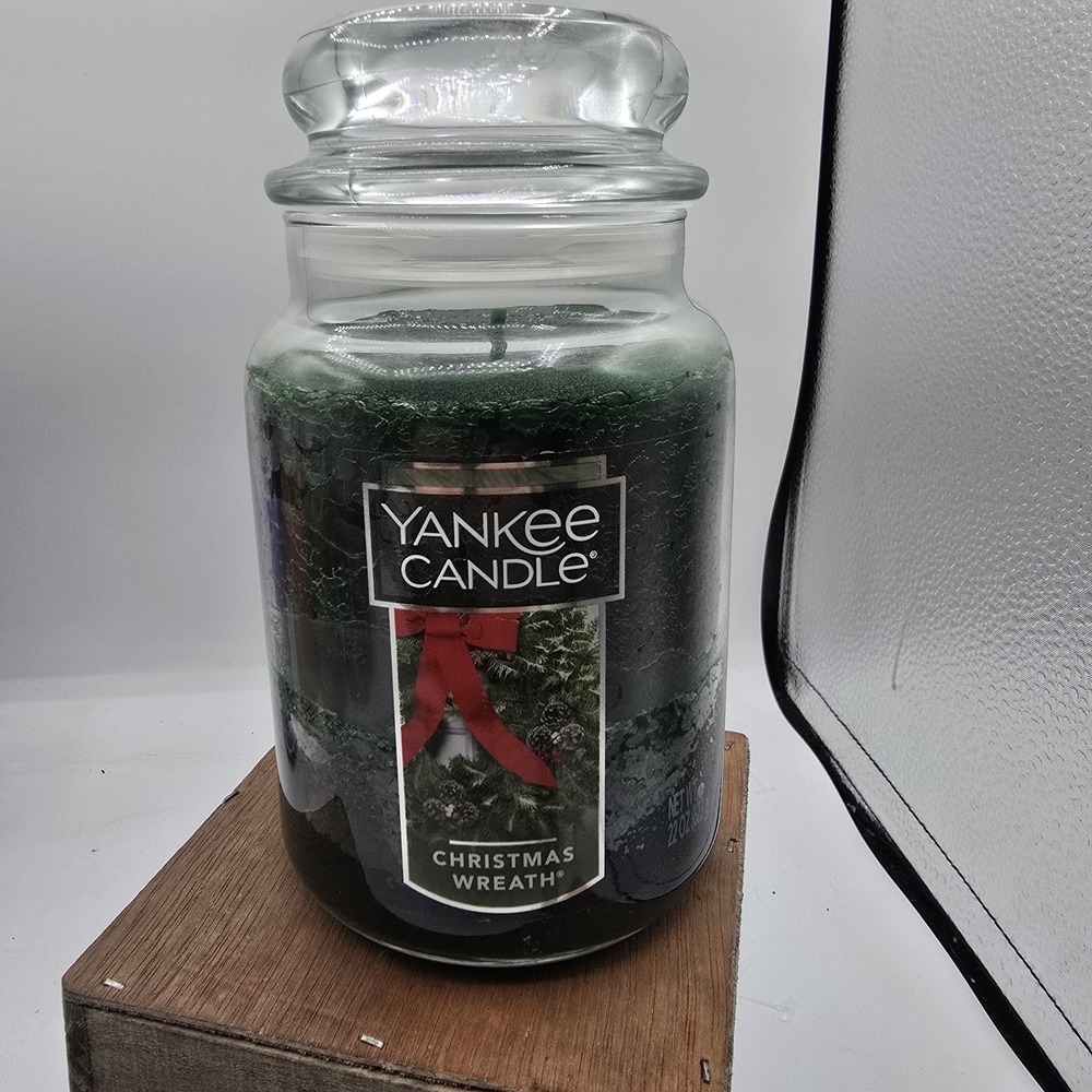 Yankee Candle Christmas Wreath Large Jar Candle 22 oz RARE NEW UNUSED‎